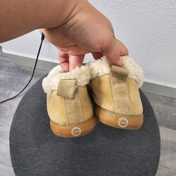 UGG Slippers Rylan Womens 12 Slip On Flats 1871 Brown Sherpa Slippers Comfort - Picture 6 of 10